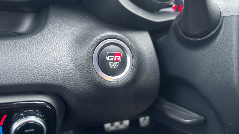 Toyota Yaris 1.5 Hybrid GR Sport 5dr CVT Hybrid Hatchback